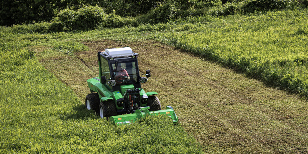 e-grip Geräteträger mit Mulchgerät